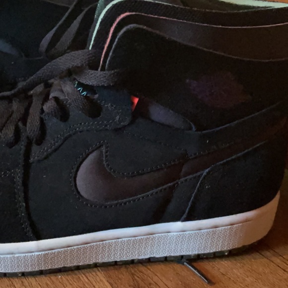 WORN ONE JORDAN 1 RETRO (will negotiate on price) COMES IN ORIGINAL BOX main image 7